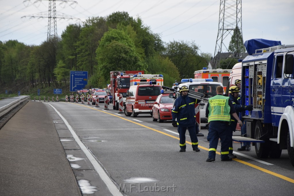 VU Gefahrgut LKW umgestuerzt A 4 Rich Koeln Hoehe AS Gummersbach P091.JPG - Miklos Laubert